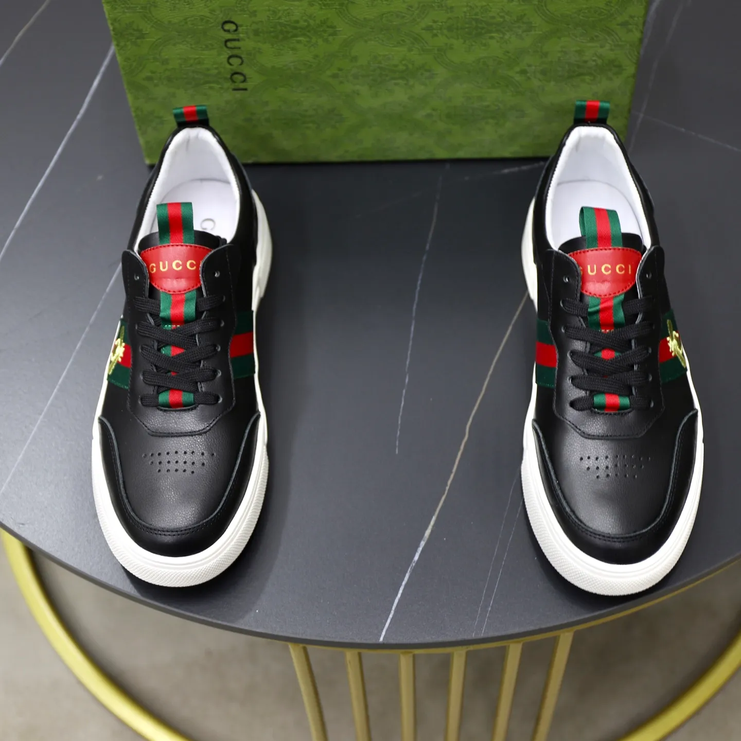 Ex-factory price: 462💰🙅‍♂️🙅‍♂️🙅‍♂️ Brand: GUCCI Standard code: 38-44 (45 customized) Grade: Same as the official website Material: Original leather splicing Comfortable and breathable pigskin lining Original wear-resistant outsole Style category: Men's fashion casual shoes Running sneakers Distinguished luxury brand elements Top luxury Color: actual picture color